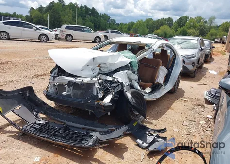 2015 Toyota Corolla Le из США, поврежденный, VIN 2T1BURHE7FC413243